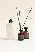 Load image into Gallery viewer, Vintage Dark Honey Diffuser